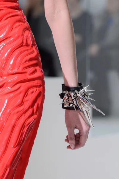 Look 70